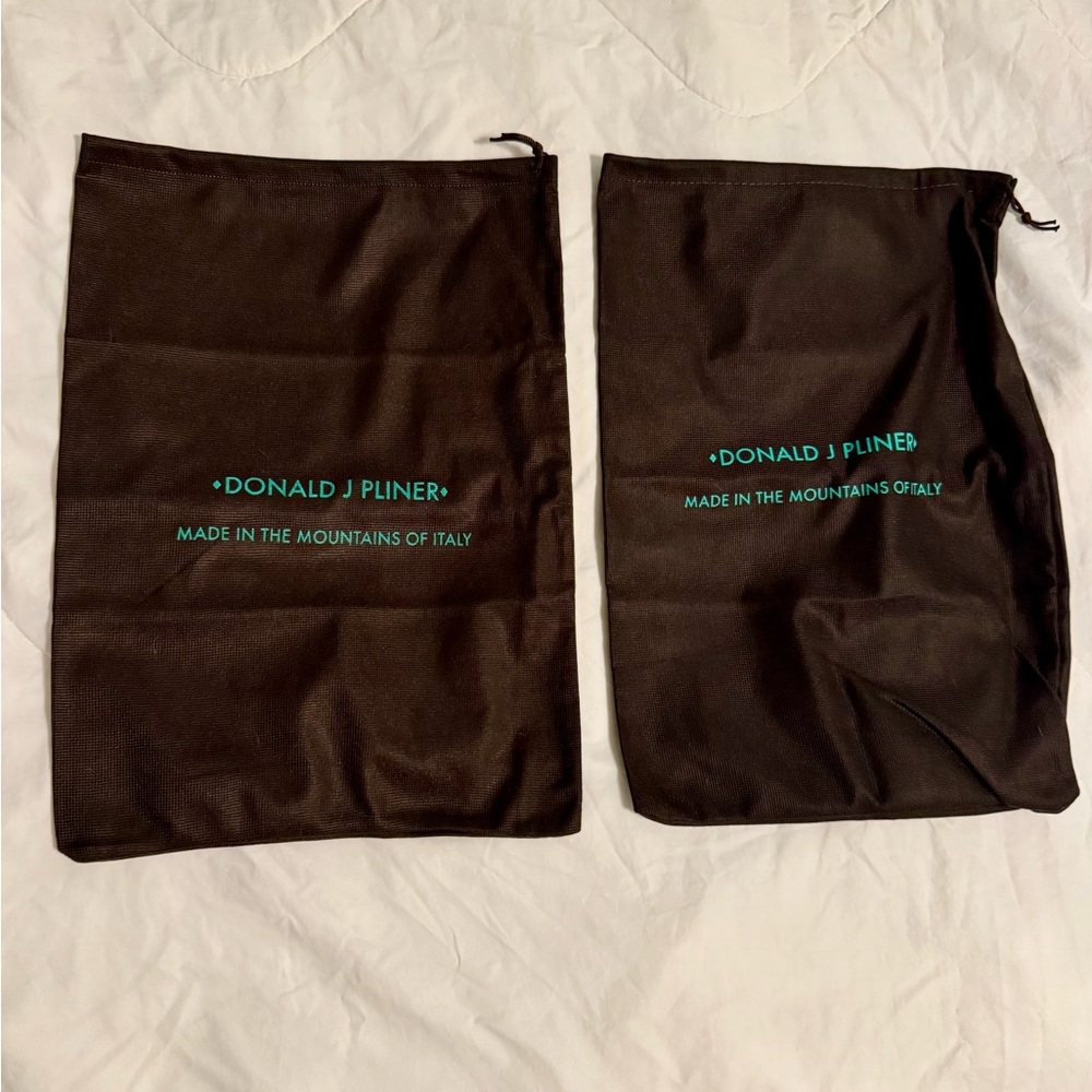 Donald J Pliner Dustbag